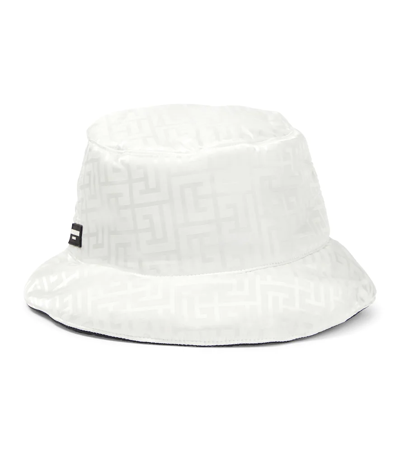 Balmain White And Black Reversible Monogram Bucket Hat In Blanc/noir