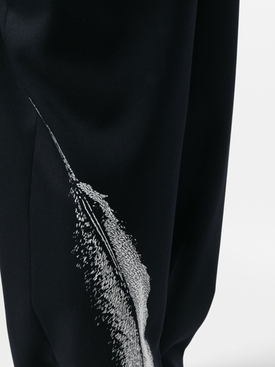 Marcelo Burlon County Of Milan Marcelo Burlon Feather Over Tailored Pants In Blau