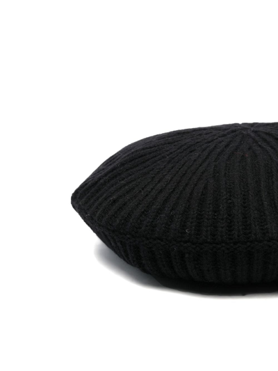 Shop Ganni Ribbed Logo-patch Beret In Schwarz