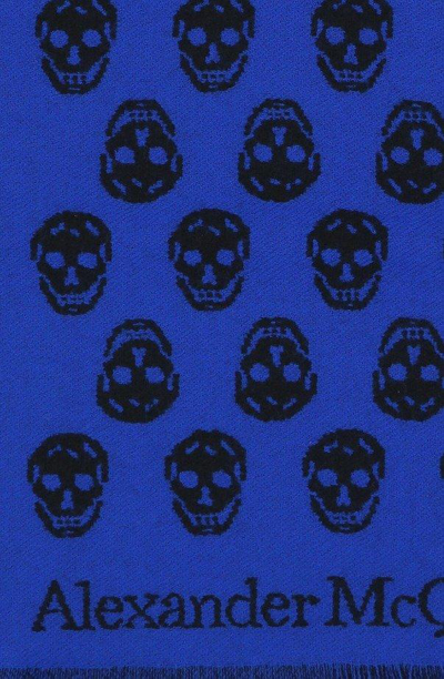Shop Alexander Mcqueen Skull-intarsia Fringed Scarf In Bluette