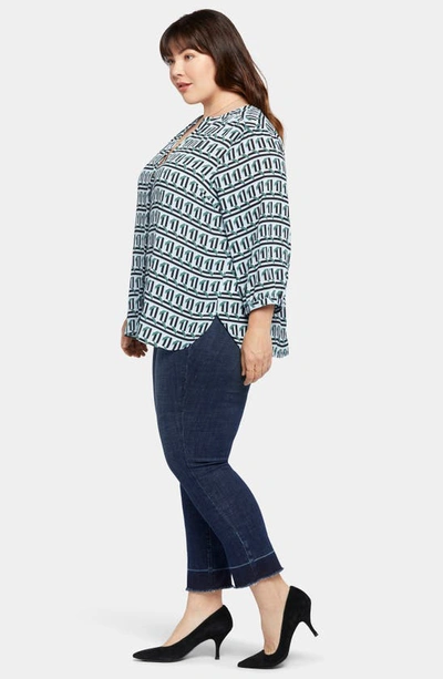 Shop Nydj Pintuck Back Yoke Top In Edgehill Geo