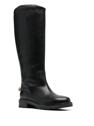 Shop Tommy Hilfiger Chain-link Detail Boots In Schwarz