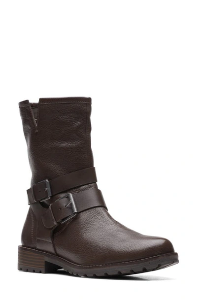 Clarks Clarkwell Mid Boot In Brown | ModeSens