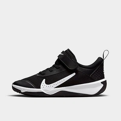Shop Nike Little Kids' Omni Multi-court Stretch Lace Casual Shoes In Black/white