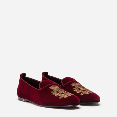 Shop Dolce & Gabbana Velvet Slippers With Coat Of Arms Embroidery In Burgundy