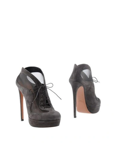 Alaïa Ankle Boot In Lead