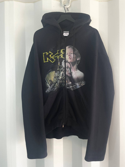 Pre-owned Titanic Kiss Zip Hoodie In Black