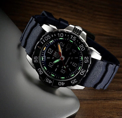 Pre-owned Luminox Factory  Navy Seal Blue Men's Watch Xs.3253.cb. Steel Case Carbonox Bezel