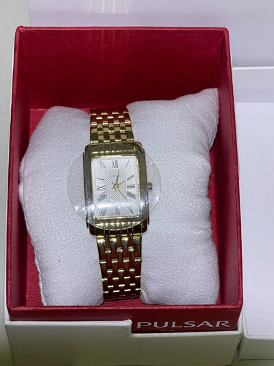 Pre-owned Pulsar Seiko  Women Gold-tone Bracelet Watch Ph7330 Quartz Silver Dial Wristwatch