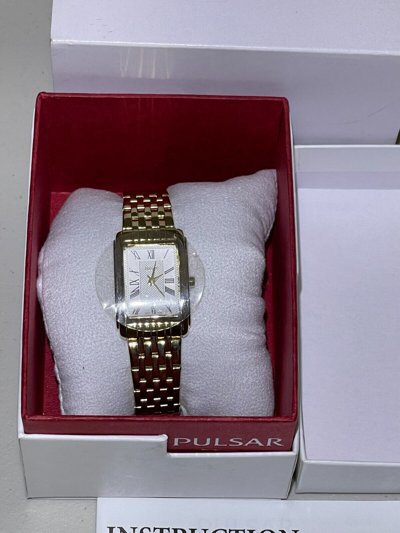 Pre-owned Pulsar Seiko  Women Gold-tone Bracelet Watch Ph7330 Quartz Silver Dial Wristwatch