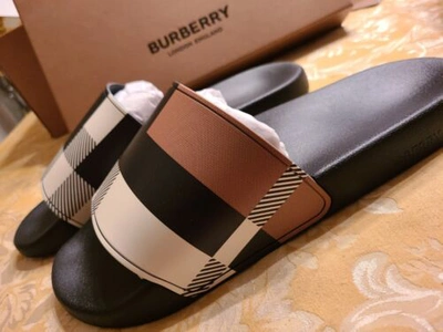 Pre-owned Burberry $550  Men Sandals / Slides ? Authentic Sz. 10 Limited Edition In Multicolor