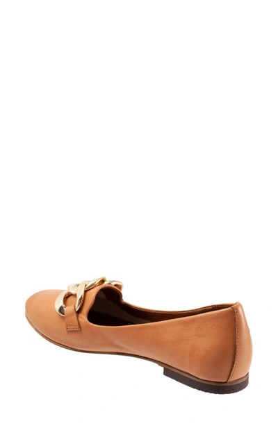 Shop Bueno Chain Flat In Tan