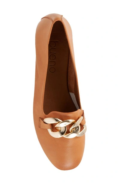 Shop Bueno Chain Flat In Tan