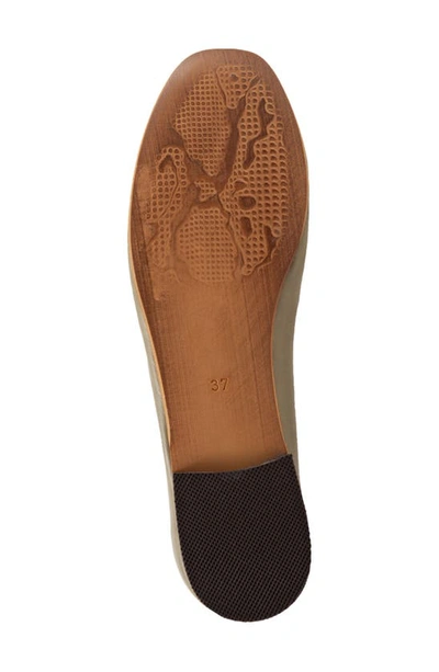 Bueno Chain Flat In Sage