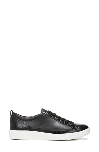Vionic Winny Sneaker In Black