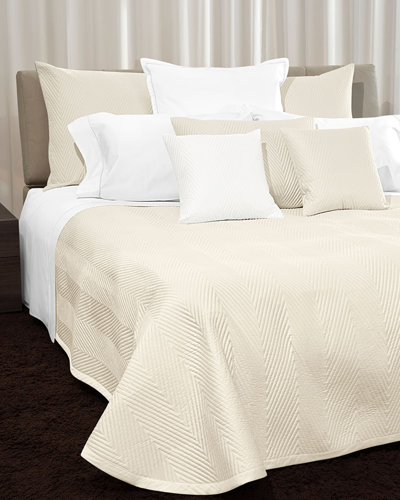 Shop Signoria Firenze Letizia Quilted King Coverlet In Ivory