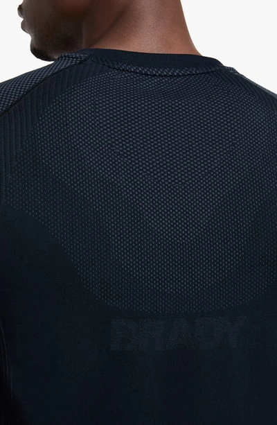 Brady Performaknit Seamless Short Sleeve Training T-shirt In Stone