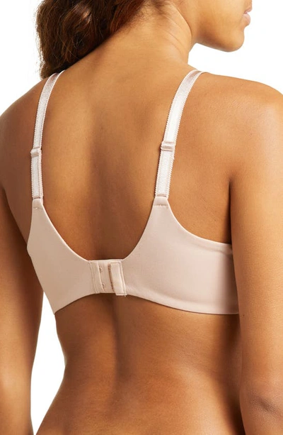 Chantelle Lingerie Norah Molded Bra In Rose