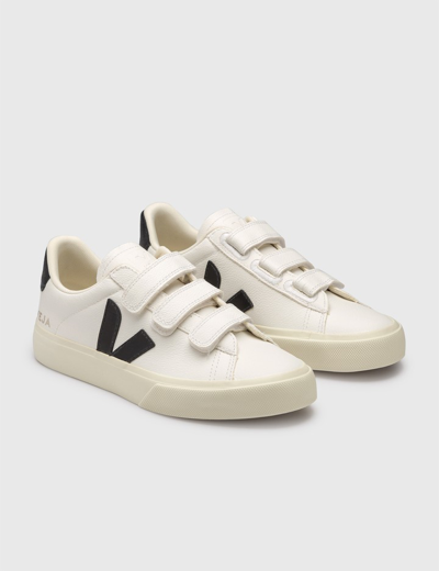 Shop Veja Recife Chromefree In White