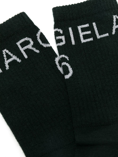 Shop Mm6 Maison Margiela Embroidered-logo Ribbed Socks In 黑色