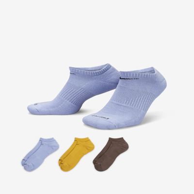 Shop Nike Unisex Everyday Plus Cushion Training No-show Socks (3 Pairs) In Multicolor