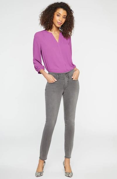 Nydj Ami Hollywood Skinny Jeans In Smokey Mountain