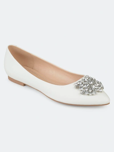 Shop Journee Collection Women's Renzo Flat In Ivory