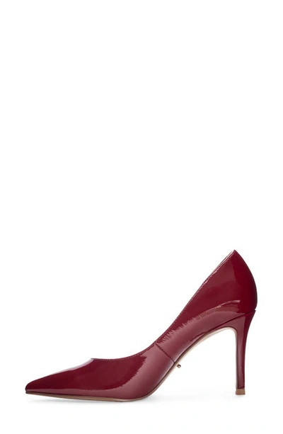 42 Gold Rafee Liquid Patent Pointed Toe Pump In Red