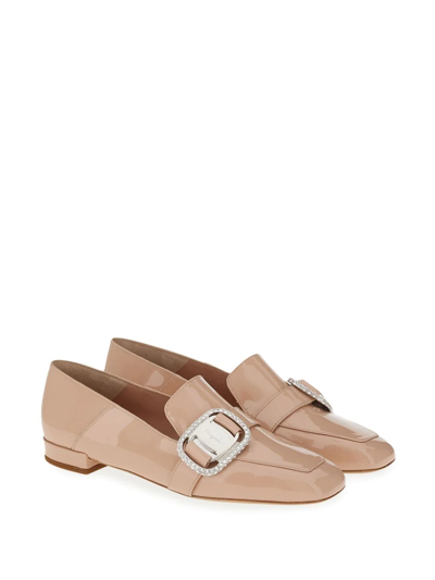 Ferragamo Vara Patent-leather Chain-loafers In Neutrals