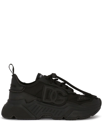 Shop Dolce & Gabbana Daymaster Low-top Sneakers In Black