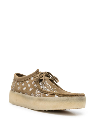 Clarks Originals Bandana-print Suede Derby Shoes In Grün
