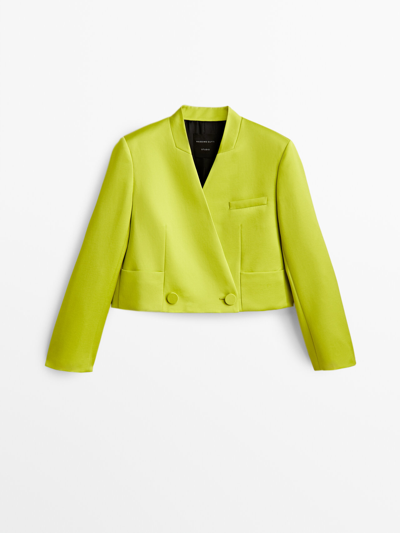 Shop Massimo Dutti Double-breasted Cropped Blazer - Studio In Lime