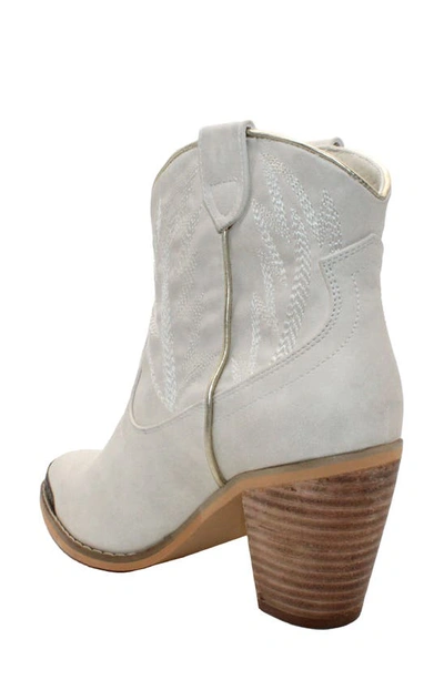 Very Volatile Taylor Metal Toe Western Boot In Off White
