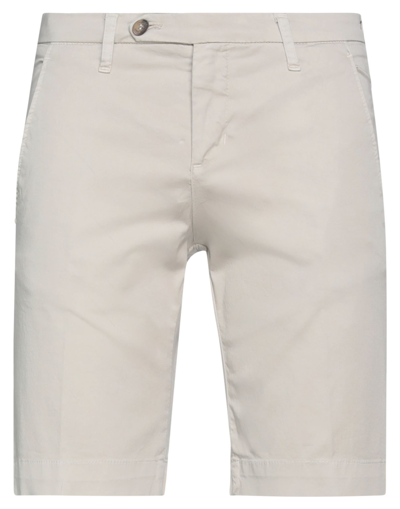 Shop Entre Amis Shorts & Bermuda Shorts In Light Grey