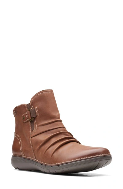 Shop Clarks Un Loop Top Boot In Dark Tan