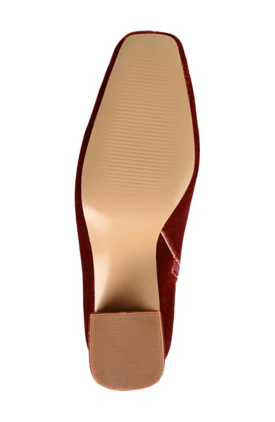 Journee Collection Hazara Block Heel Bootie In Rust