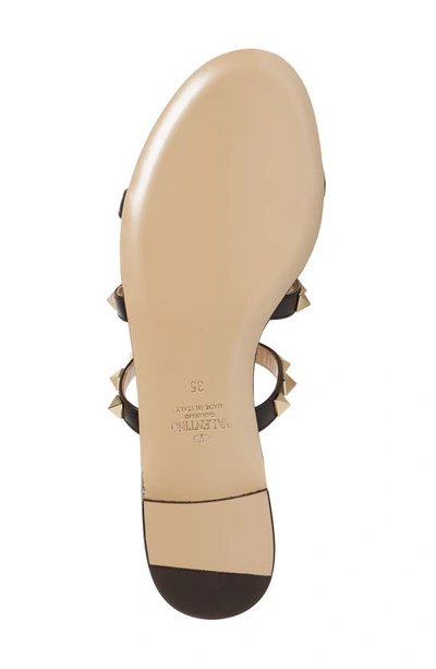 Valentino Rockstud Caged Patent Sandal In 0no Nero