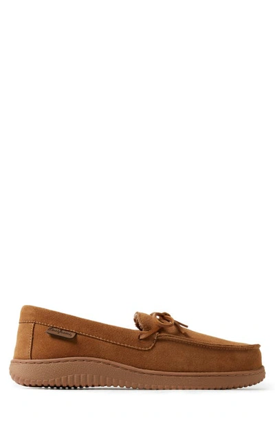 Dearfoams Men's Woodstock Genuine Suede Energy Return Moccasin Slippers In Chestnut