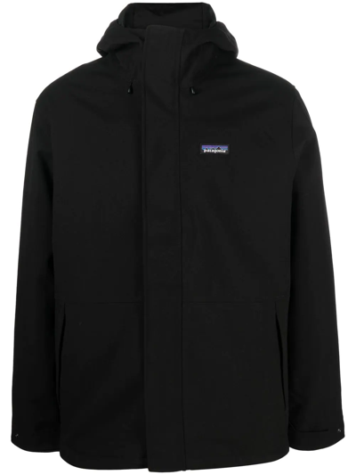 Shop Patagonia Logo Print Jacket In Schwarz