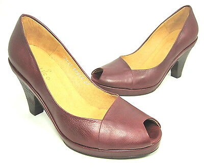 Pre-owned Coclico Women's "polly Peep Toe" Pump Bordeaux Leather Us Size 7 M In Red