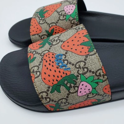 Gucci pursuit strawberry gg supreme slides discount