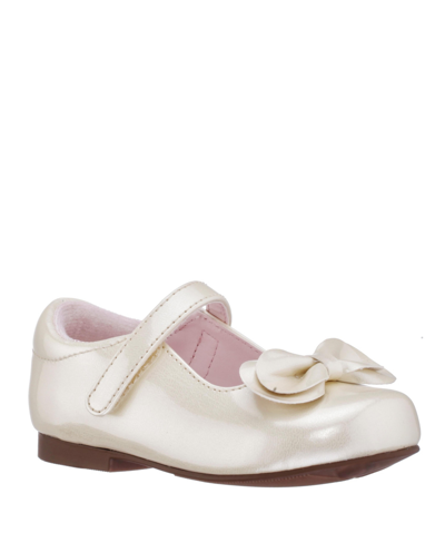 Shop Nina Little Girls Dress Shoes In Ivory Liquid Patent
