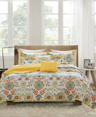 Shop Intelligent Design Nina Floral Quilt Sets In Multi