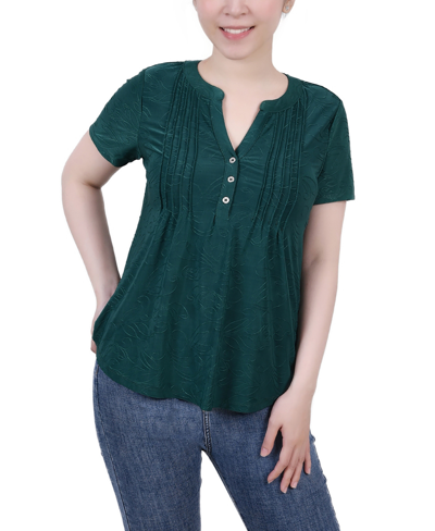 Ny Collection Petite Short Sleeve Y-neck Jacquard Knit Top In Emerald