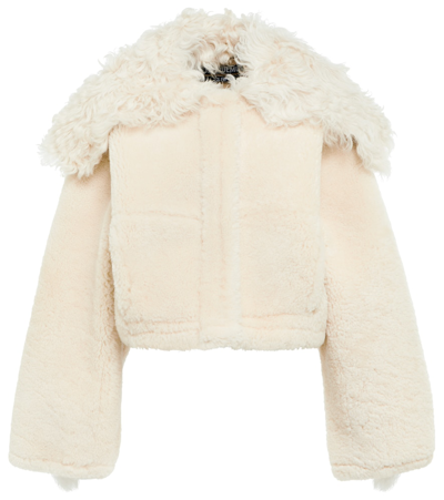 Shop Jacquemus La Veste Piloni Cropped Shearling Jacket In Off-white