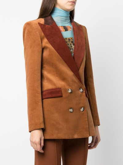 双排扣纽扣夹克