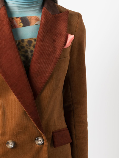 双排扣纽扣夹克