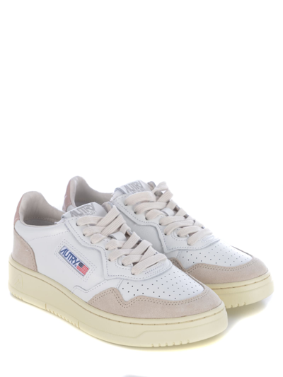 Shop Autry Sneakers  Low 01 In Leather In Bianco