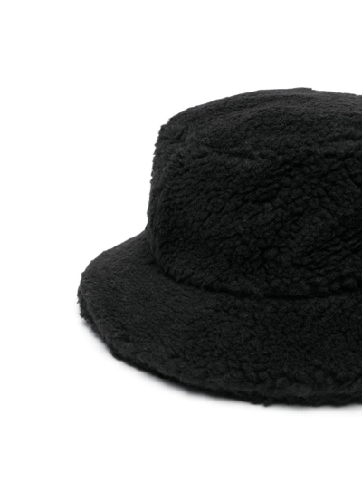 Shop Woolrich Logo-patch Fleece Bucket Hat In 黑色