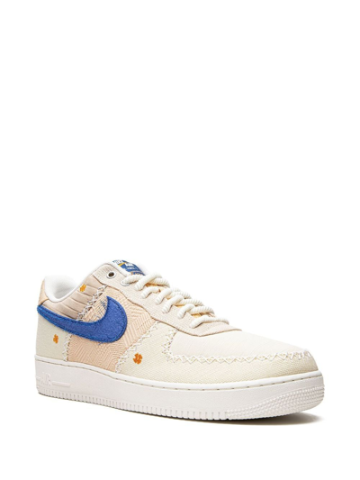 Shop Nike Air Force 1 Low "los Angeles Flea" Sneakers In Neutrals